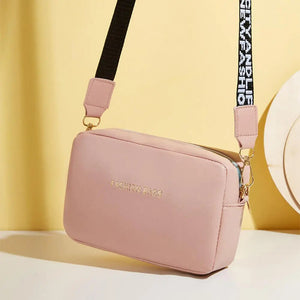 Luxe Messenger Bag: Stylish, Versatile, and Chic Nyzzle