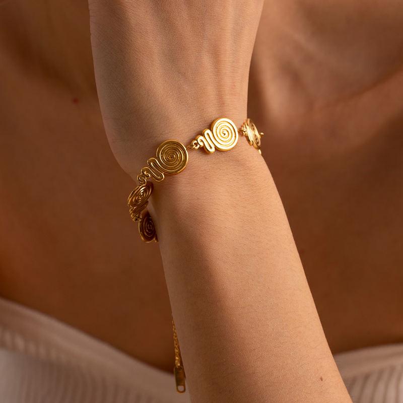 18K Gold Plated Stainless Steel Swirl Circle Bangle - fashionshopsco